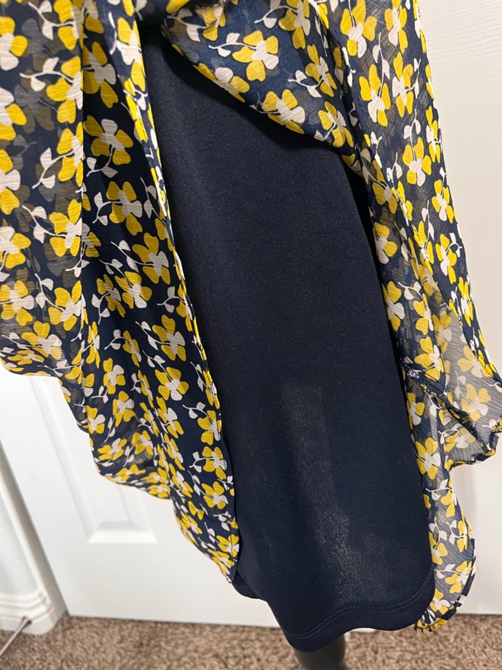 MSK Floral Midi Dress Size 12 Black Yellow White Floral V-Neck - Picture 11 of 11